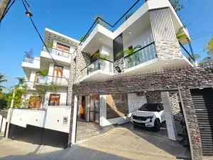 Elegant Designed Luxury Three Storey House for Sale In Pelawatta