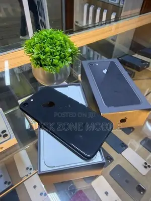 Apple iPhone 8 64GB (Used)