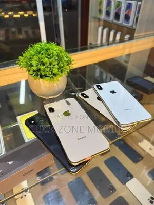 Apple iPhone XS 64GB (Used)