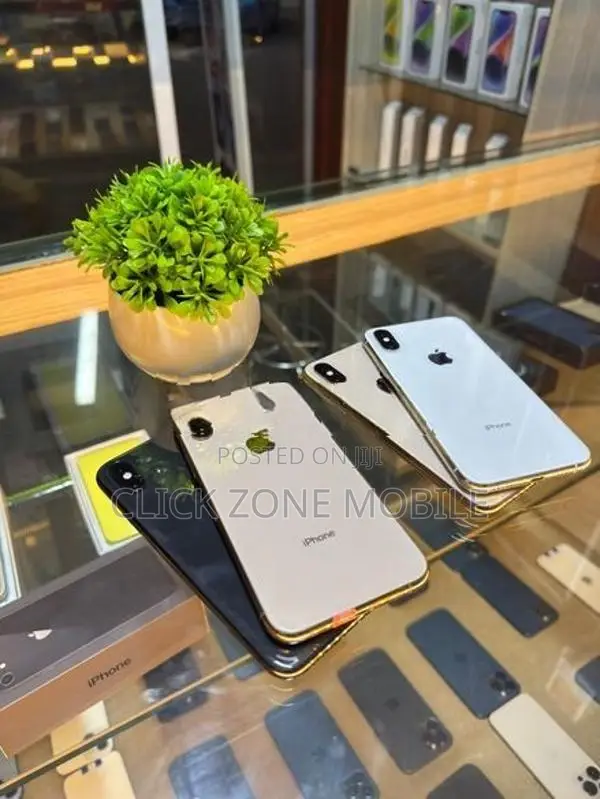 Apple iPhone XS 64GB (Used)