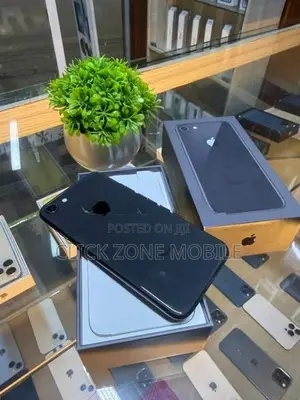Apple iPhone 8 64GB (Used)