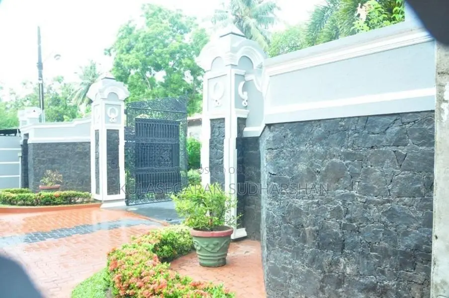 Commercial house for Sale in Dalawakotuwa,Negombo 88 Perches