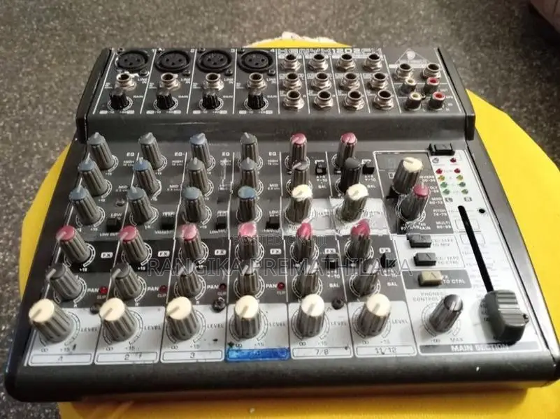 Sound Mixer (Behringer 1202FX)