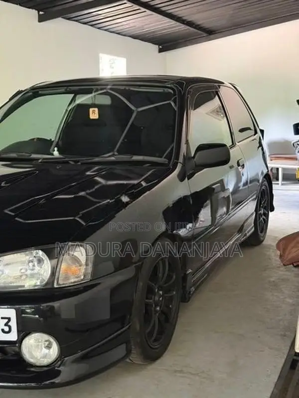 Toyota Starlet Glanza V 1997