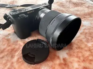 Sony ZV-E10 Mirrorless Camera