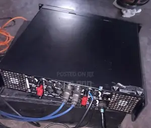 Finox Model S4800 Professional Power Amplifier