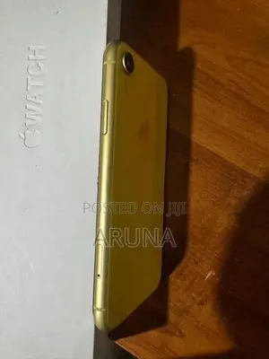Apple iPhone XR (Used)