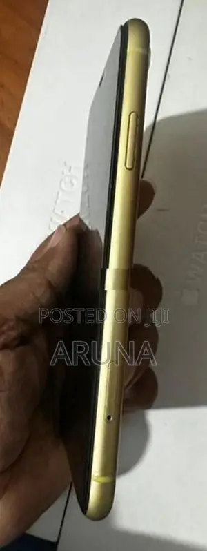 Apple iPhone XR (Used)