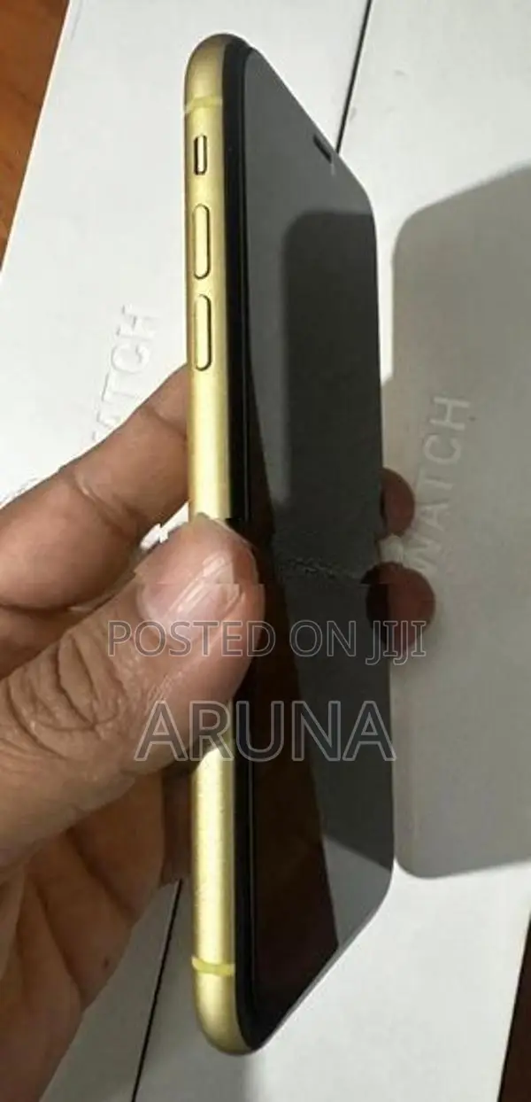 Apple iPhone XR (Used)