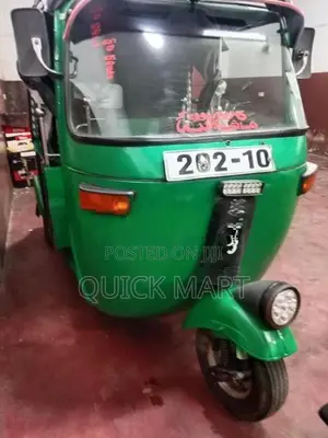 Bajaj RE 2001