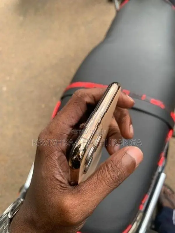 Apple iPhone 11 Pro 256GB (Used)