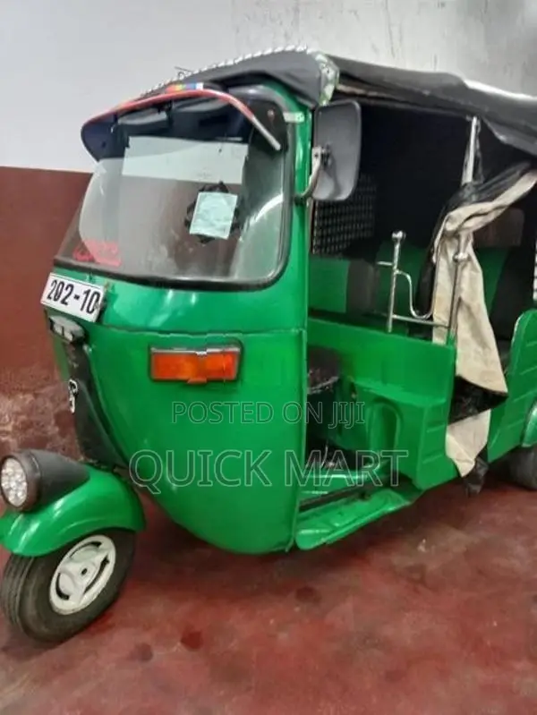 Bajaj RE 2001
