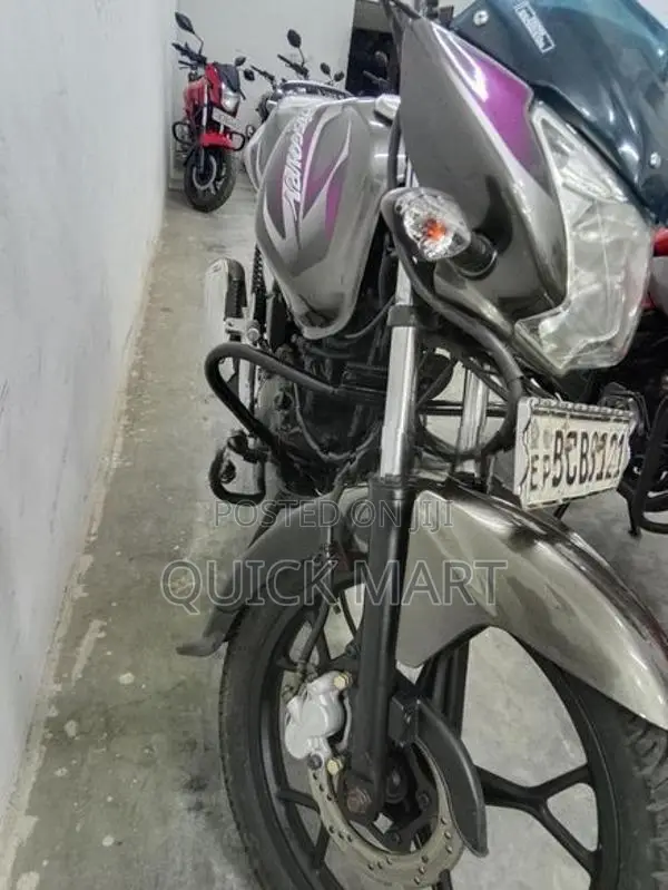 Bajaj Discover 125 2016