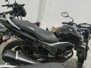 Honda CB Trigger 2014
