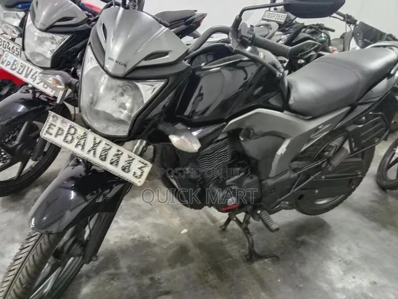Honda CB Trigger 2014