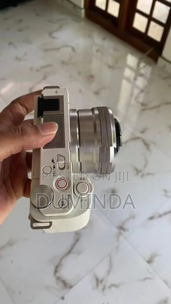 Sony ZV - E 10 Mirrorless Camera