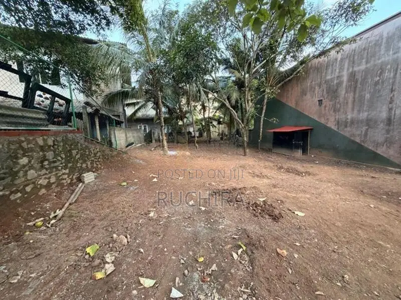 20 Perches – Residential Land in Makola Pamunuwila