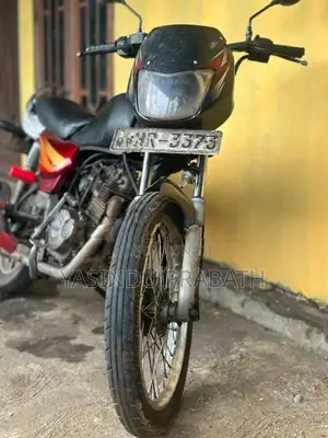 Bajaj Caliber 2004
