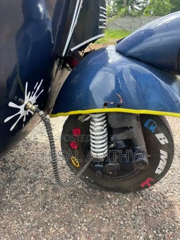 Bajaj RE 1996