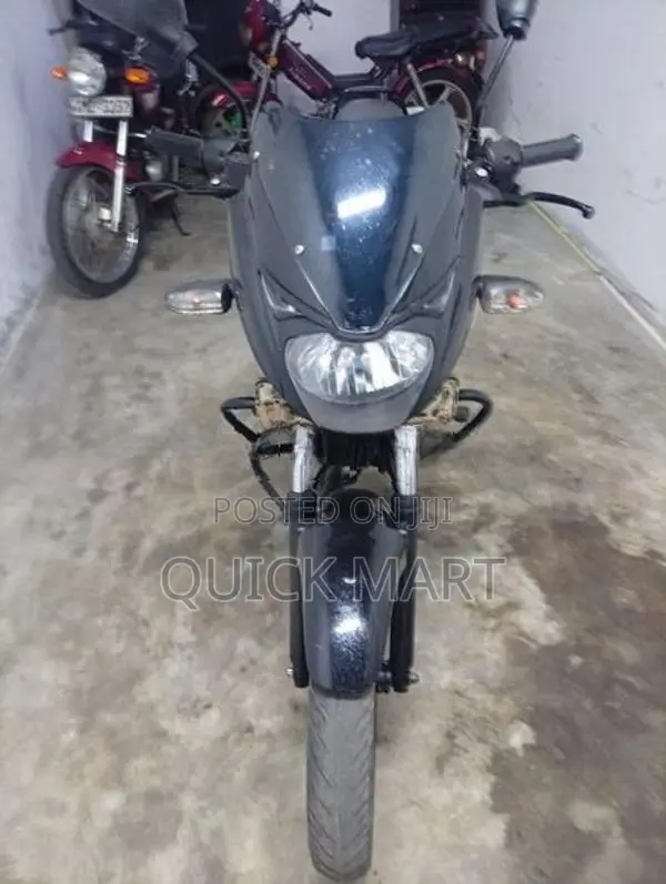 Bajaj Pulsar 180 2007