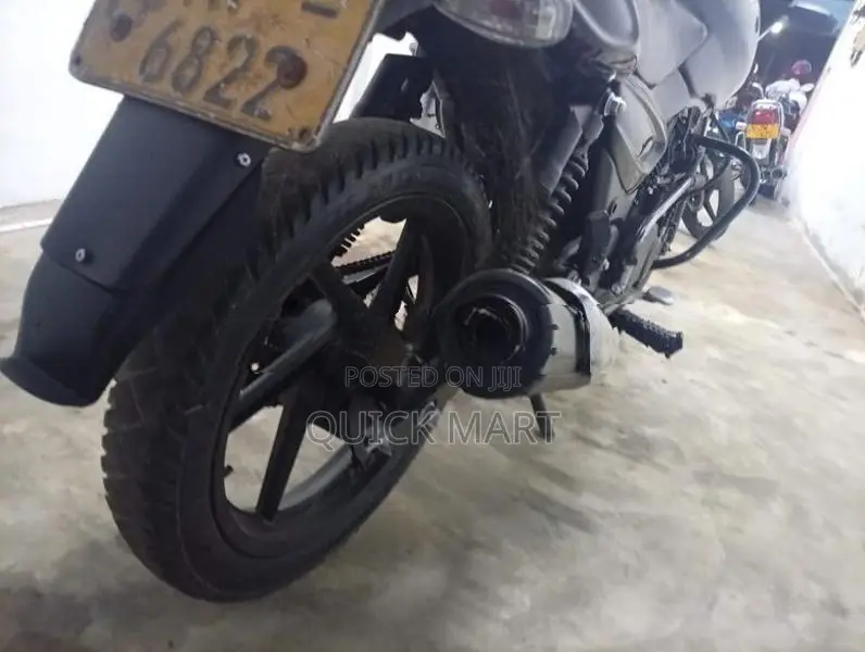 Bajaj Pulsar 180 2007