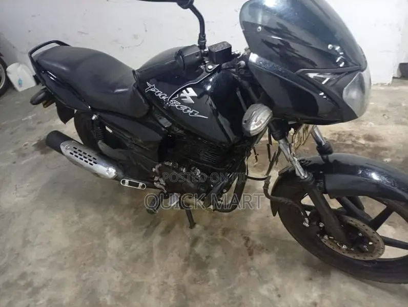 Bajaj Pulsar 180 2007