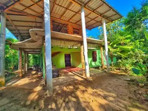 කුරුණෑගලින් පර්චස් 41.5 ක දෙමහල් නිවසක් සහිත අගනා ඉඩමක් විකිණීමට ඇත!