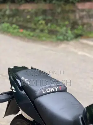 Bajaj Pulsar 180 2010
