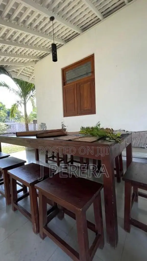 Villa Type House For Sale in Thalawila