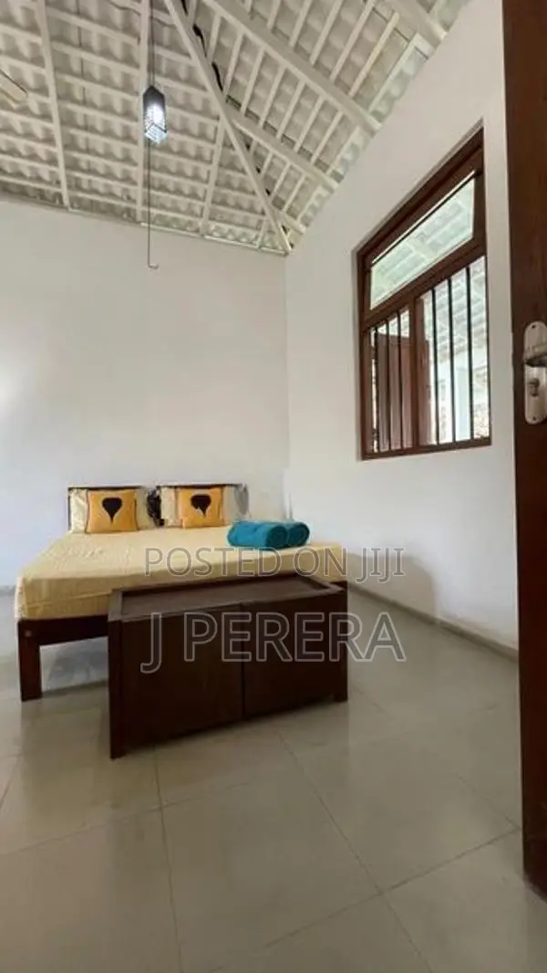 Villa Type House For Sale in Thalawila