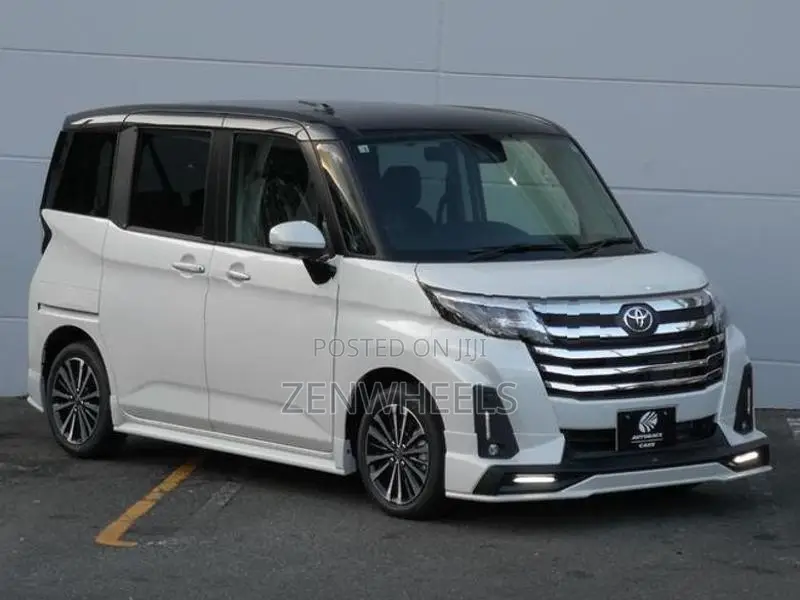 Toyota Roomy Custom GT 2026