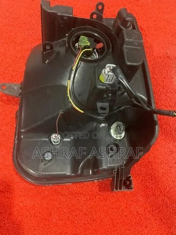 Suzuki Every Headlight