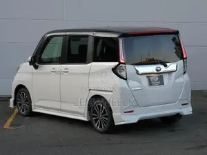 Toyota Roomy Custom GT 2026