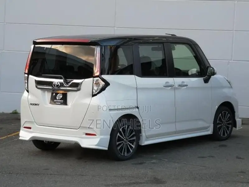 Toyota Roomy Custom GT 2026