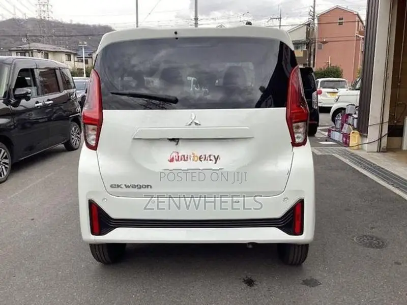 Mitsubishi eK Wagon M 2026