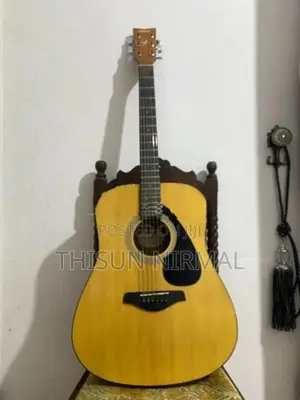 Yamaha F600 Acoustic Guitar
