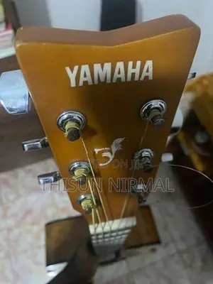 Yamaha F600 Acoustic Guitar