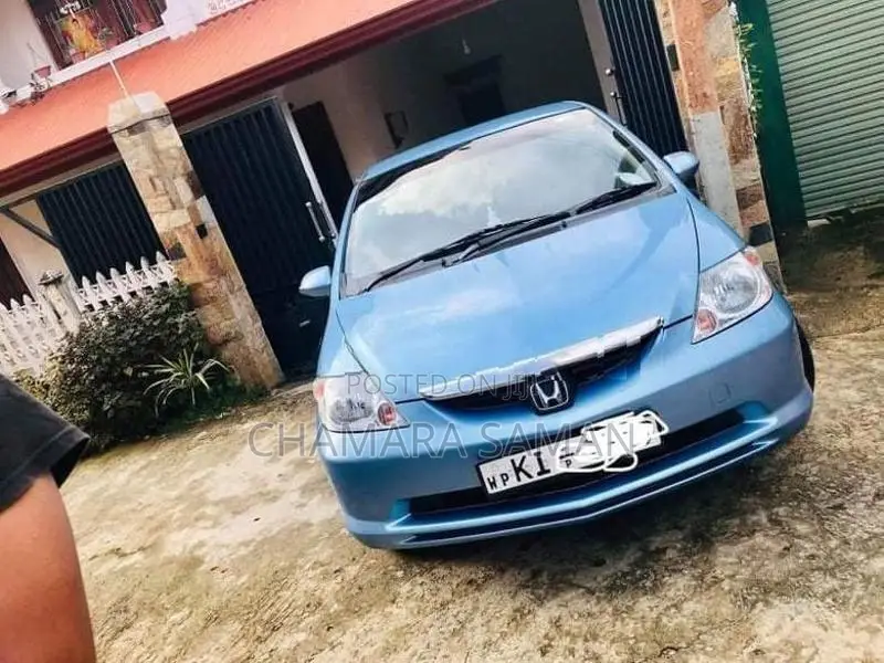 Honda Fit Aria 2005