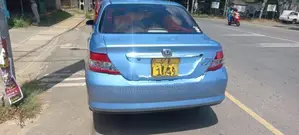 Honda Fit Aria 2005