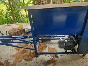 බිම්මල් Pot සාදන යන්ත්‍රය