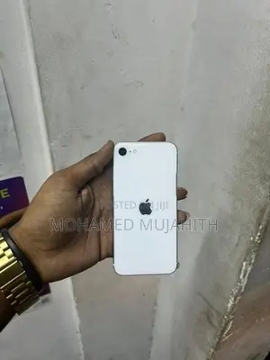 Apple iPhone SE 2 (Used)
