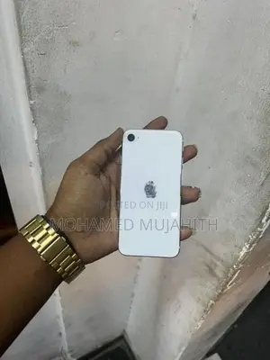 Apple iPhone SE 2 (Used)