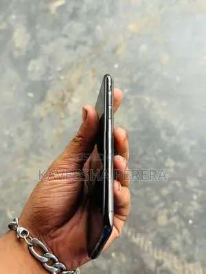 Apple iPhone XS (Used)