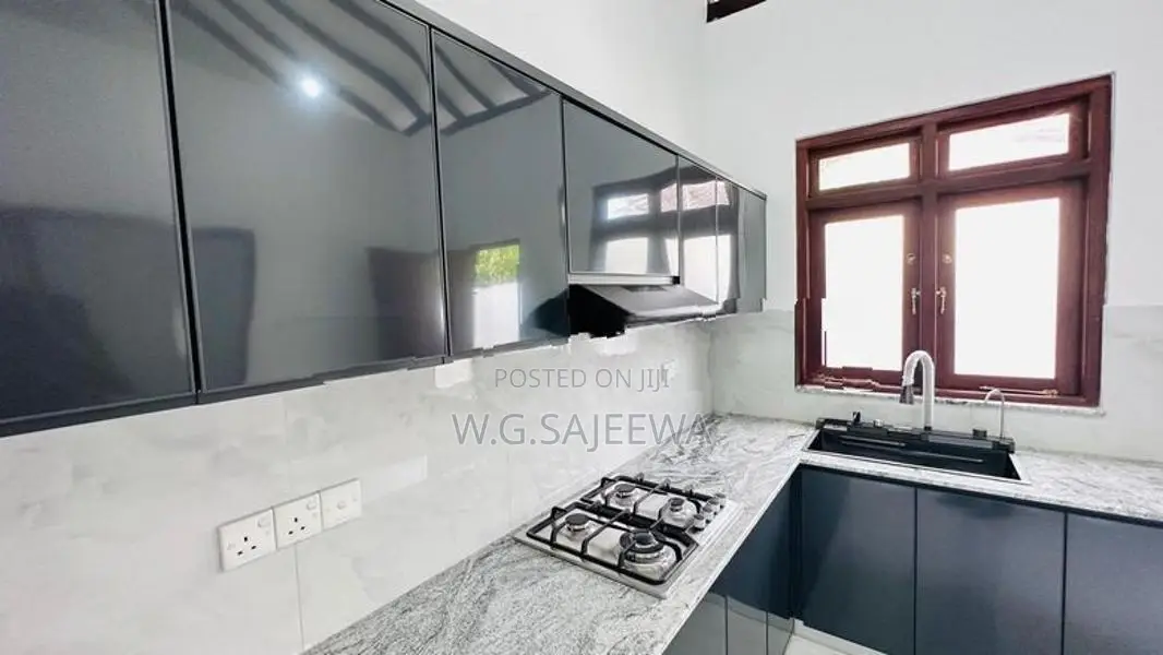 3 Bedroom House for Sale in Ja-Ela