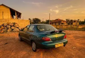 Hyundai Elantra 2000