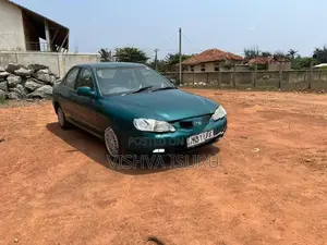 Hyundai Elantra 2000