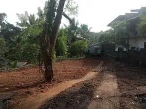 Kadawatha Land for Sale