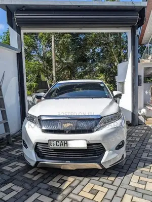 Toyota Harrier 2015