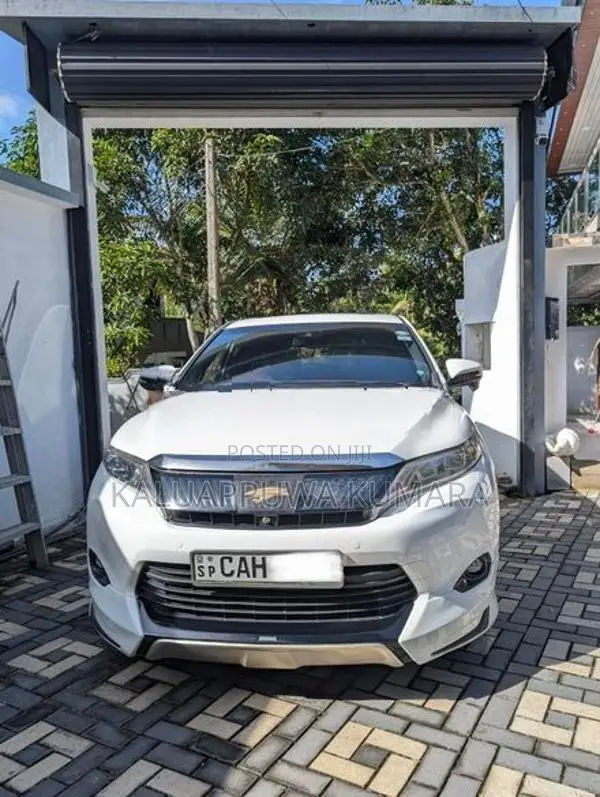 Toyota Harrier 2015