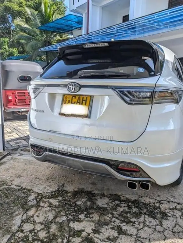 Toyota Harrier 2015